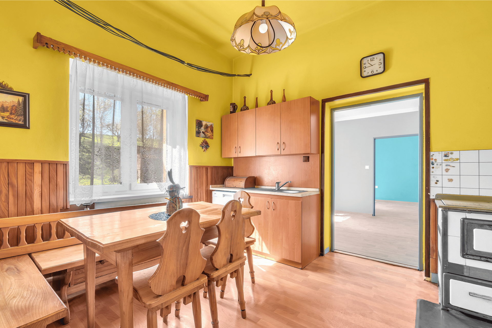 Prodej domu 5+1, s garáží a dílnou, Boršov