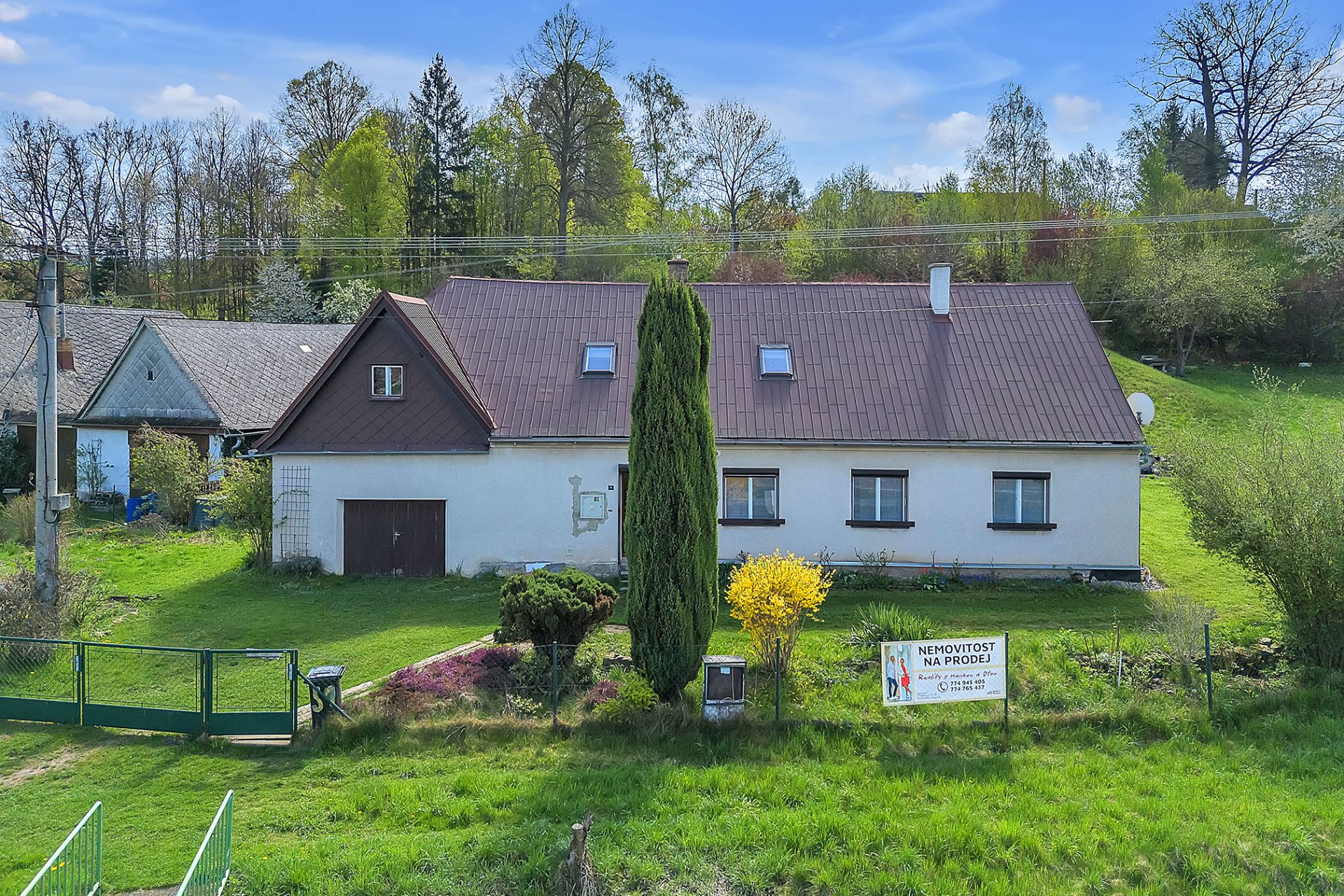 Prodej domu 5+1, s garáží, Třebařov