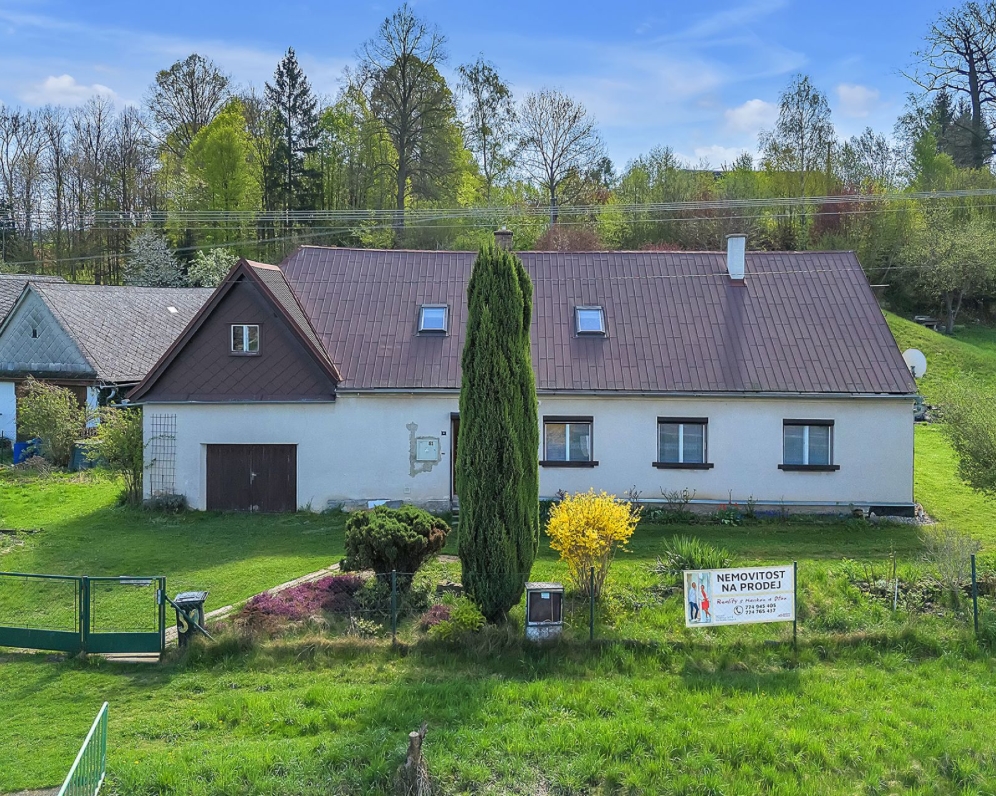 Prodej domu 5+1, s garáží, Třebařov