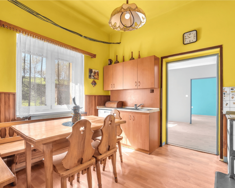 Prodej domu 5+1, s garáží a dílnou, Boršov